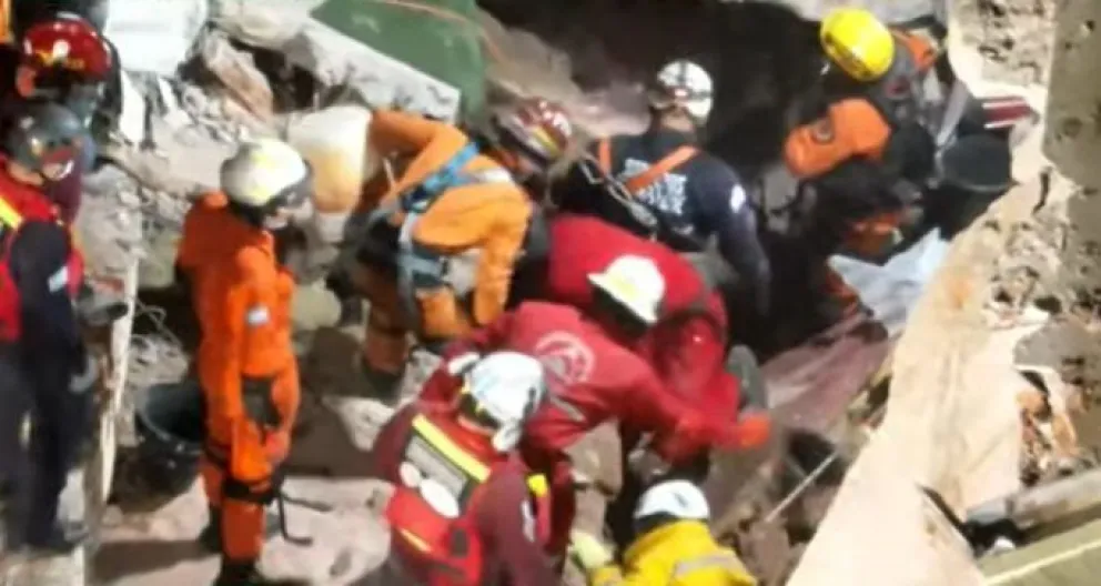 Confirmaron identidad de otra víctima recuperada de entre los escombros