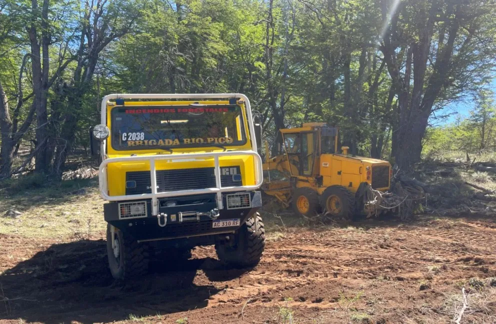 El incendio forestal en la zona de Río Pico está controlado
