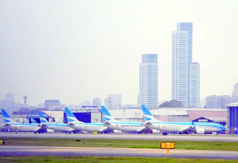 Reprograman vuelos de Aerolíneas Argentinas por una medida de fuerza
