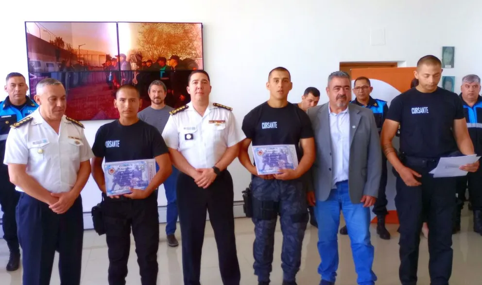 Finalizó el IV Curso Básico Mixto Guía de Canes de Seguridad