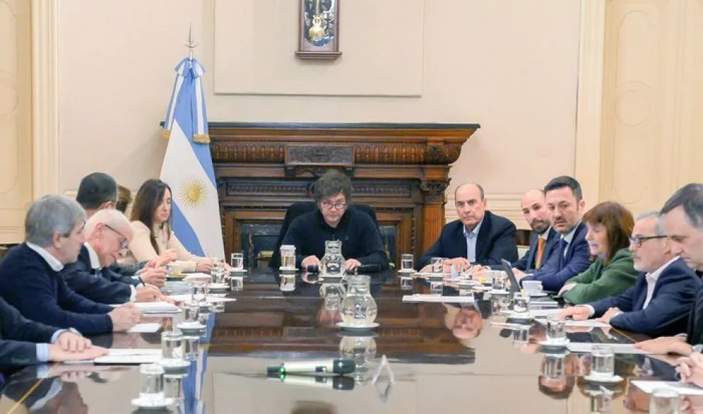 Milei advirtió a los aeronáuticos tras una nueva reunión de Gabinete: "Se termina Intercargo"