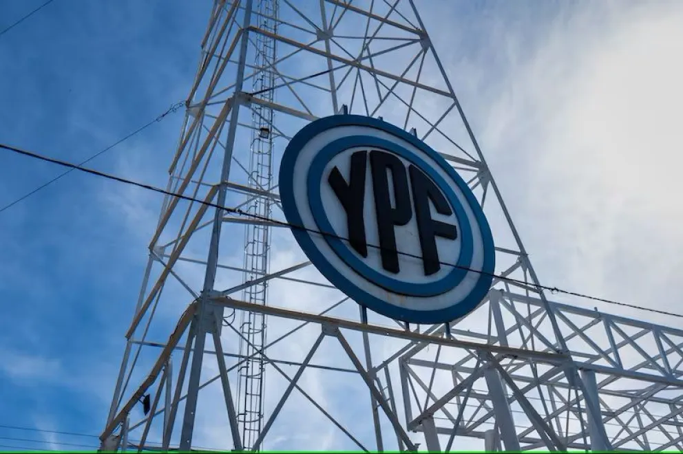 El fondo que demanda a la Argentina por YPF estaría dispuesto a aceptar bonos para cobrar
