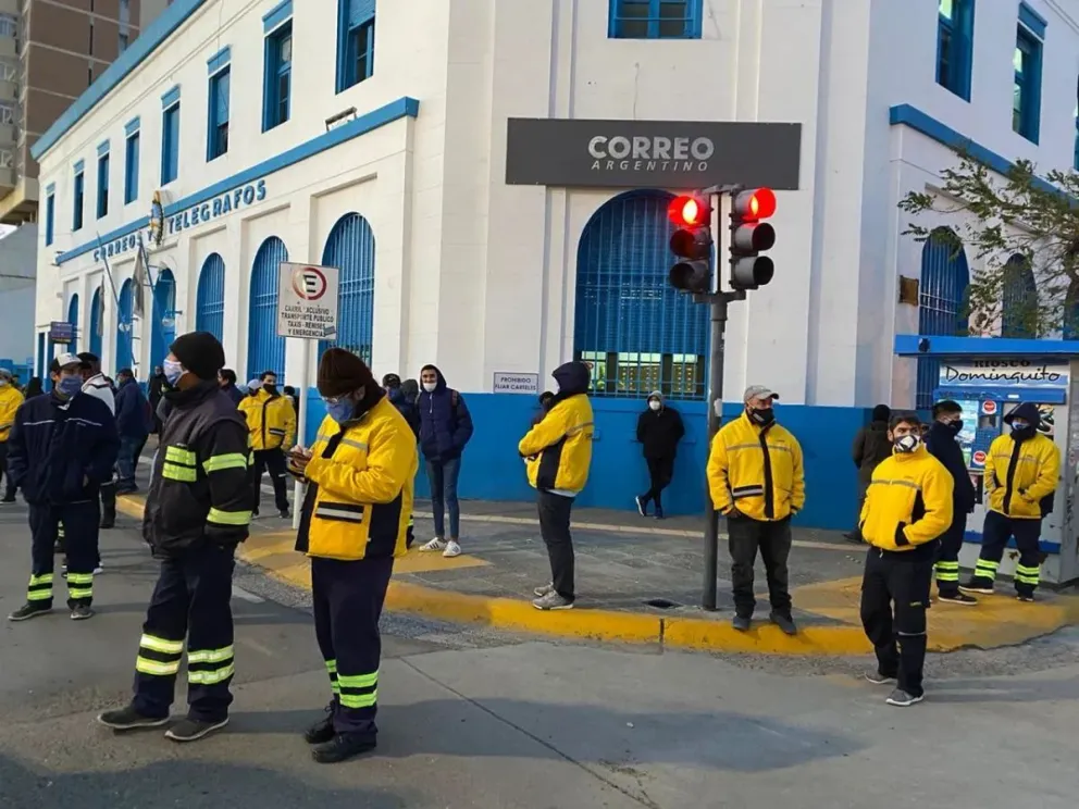 El Gobierno desregula el servicio postal "para estimular la competencia y facilitar el acceso a usuarios"