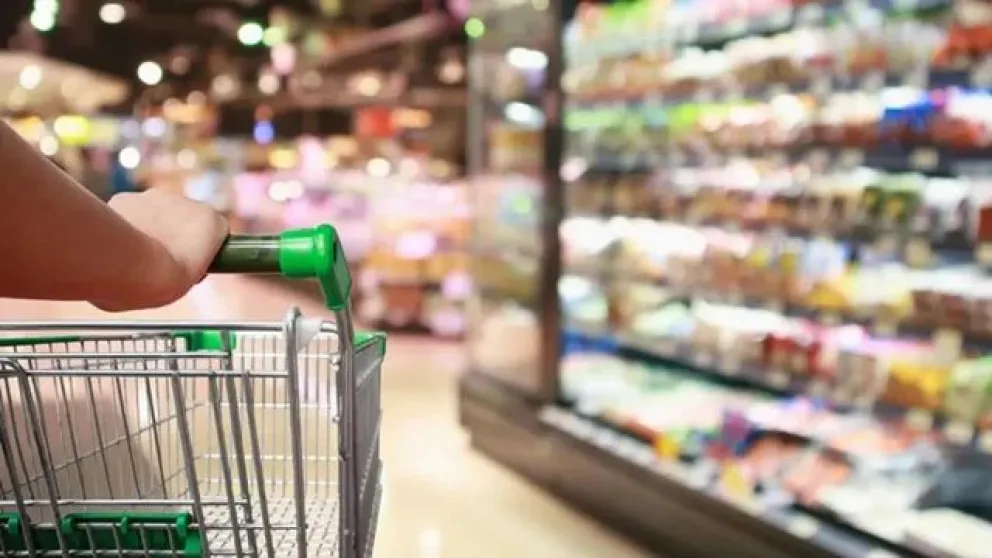 Una familia tipo necesitó más de $986.586 en octubre para no ser pobre, según el INDEC