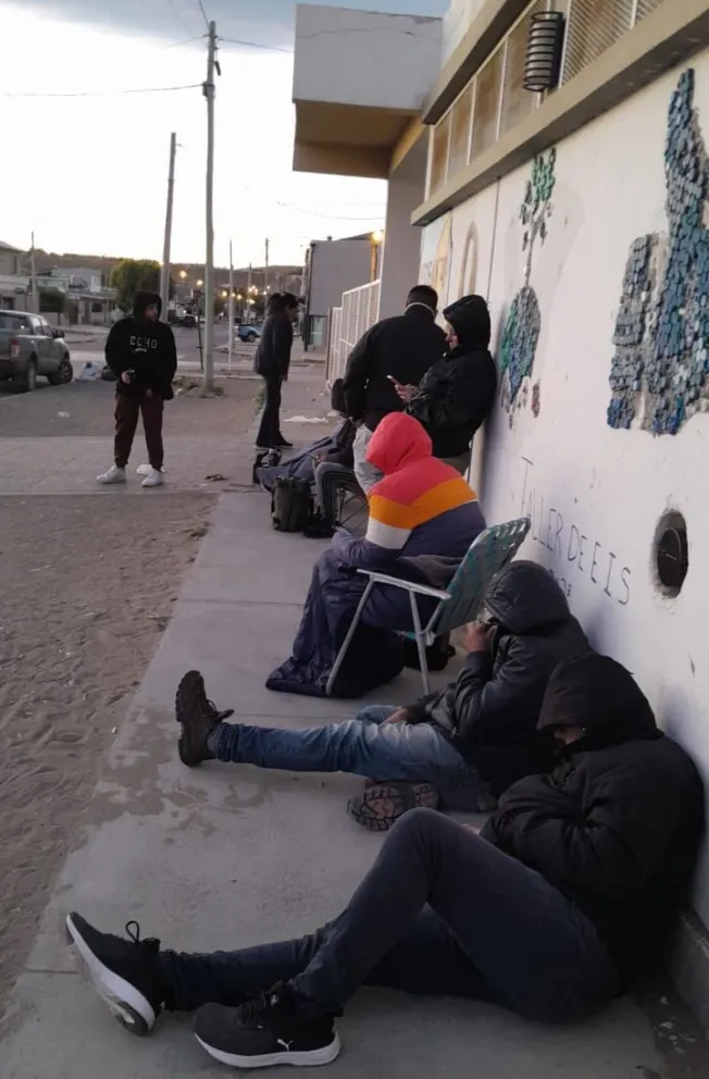 Reubicación de alumnos: hubo acampes de padres, pero fue menos que años anteriores