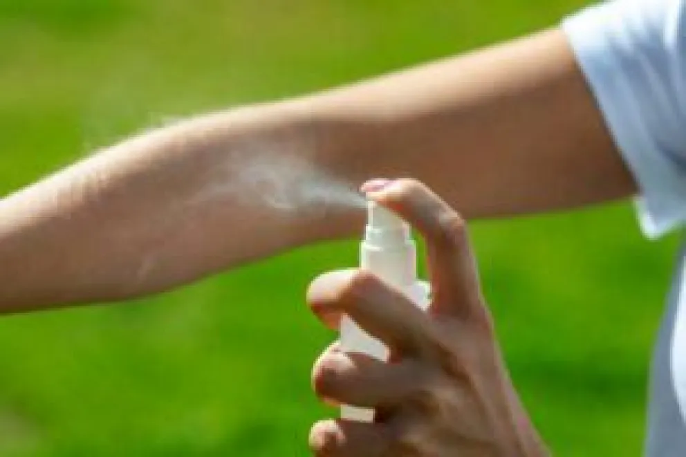 Prevención del dengue: la UBA entrega repelente gratuito fabricado en la universidad