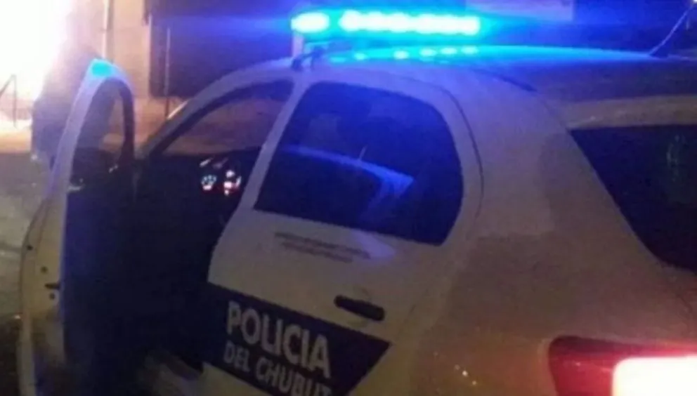 Liberaron a la mujer que hirió a puñaladas a la pareja de su madre al ver que le estaba pegando  