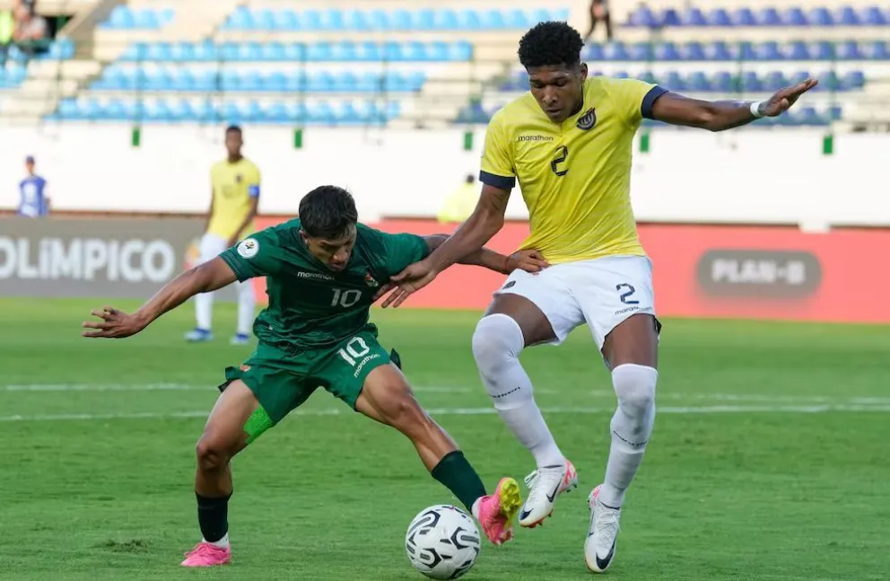 Ecuador recibe a Bolivia