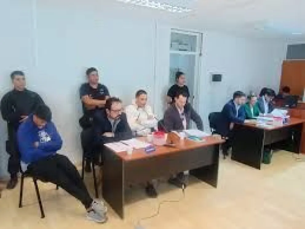 Mantienen amplia investigación por el brutal asesinato en una plaza de Madryn