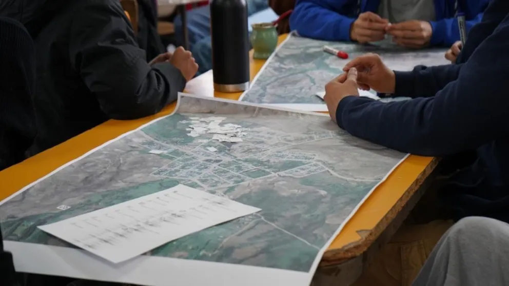 Provincia trabajó con adolescentes de Río Pico en la planificación urbana a futuro de la localidad