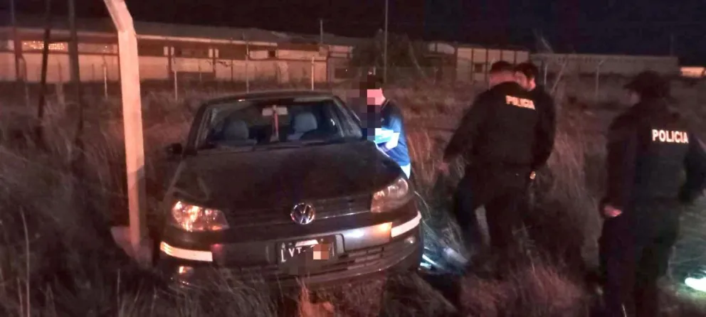Quiso esquivar a otro rodado e impactó contra el cerco perimetral de una empresa