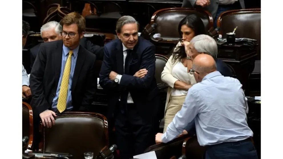 La oposición quiere reflotar la sesión por los DNU y prepara un nuevo pedido