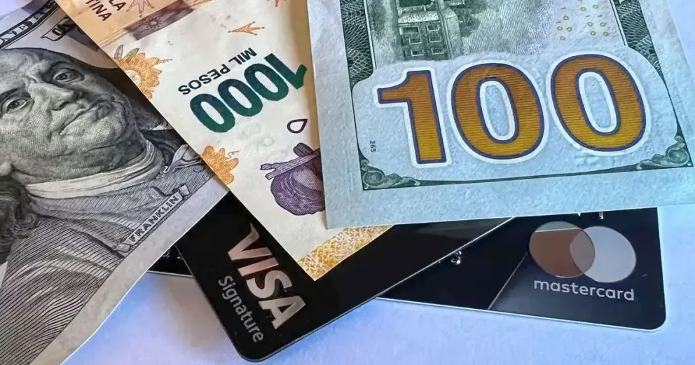 No va más: El Impuesto PAIS finaliza en diciembre y el gobierno de Milei analiza medidas para detener la sangría de dólares