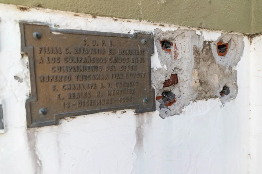 El Municipio trabaja reparando espacios públicos que fueron vandalizados