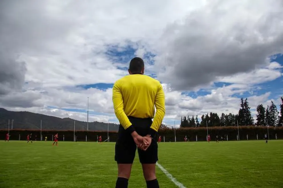 Árbitros de Viedma y Trelew para los juegos de ida de CAI y Huracán