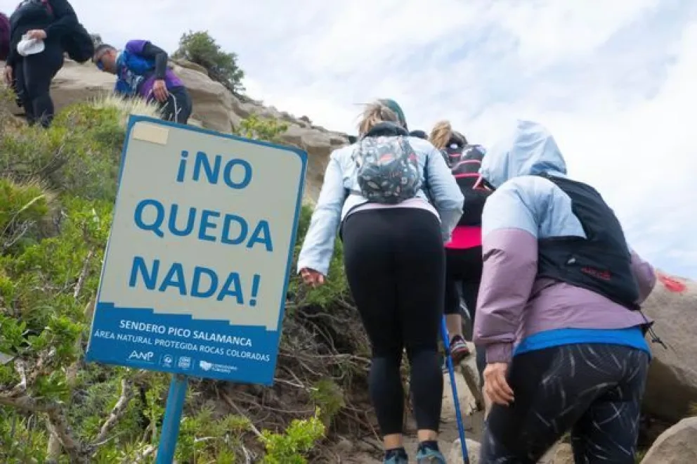 Comodoro Turismo: Con más de 100 personas se realizó el trekking del Pico Salamanca