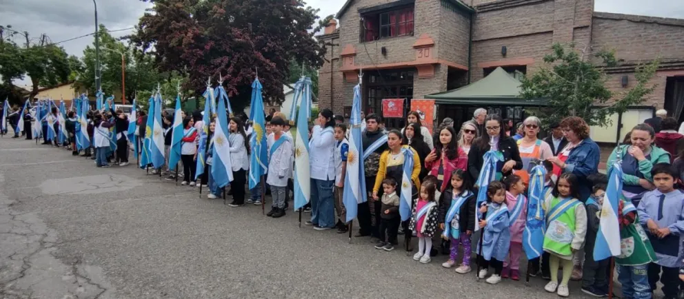 Provincia acompañó un nuevo aniversario de la llegada del Coronel Fontana y los rifleros al Valle “16 de Octubre”