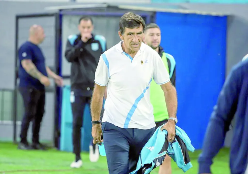 Gustavo Costas afirmó que aún no pensó en su continuidad