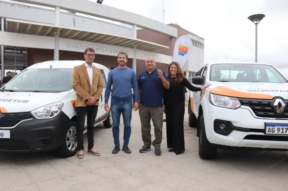 Provincia entregó vehículos cero kilómetro para Punta Tombo