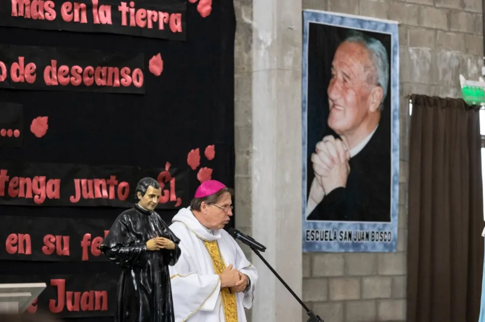 Se realizó una misa en honor al Padre Corti