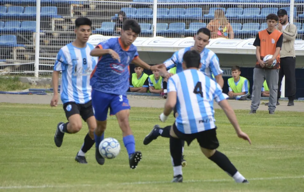Árbitros de Viedma y Río Gallegos para Huracán y CAI