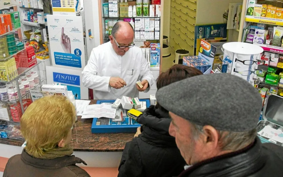 A través de la ANMAT, el Gobierno eliminó 60 medicamentos del listado nacional