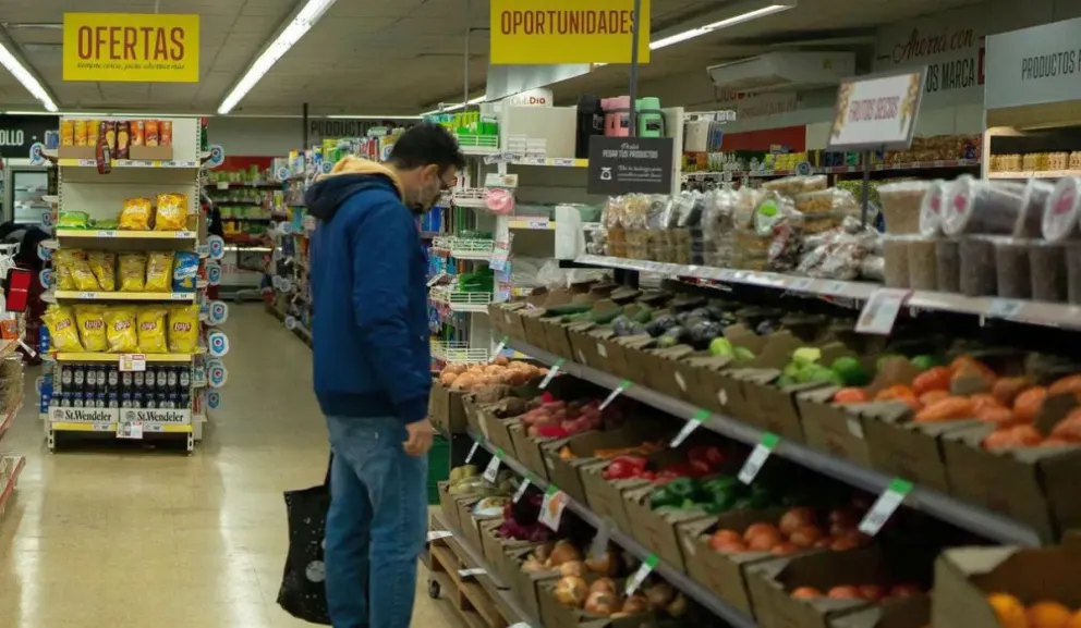 Desde la crisis de 2001, el poder adquisitivo de los argentinos atraviesa su peor momento