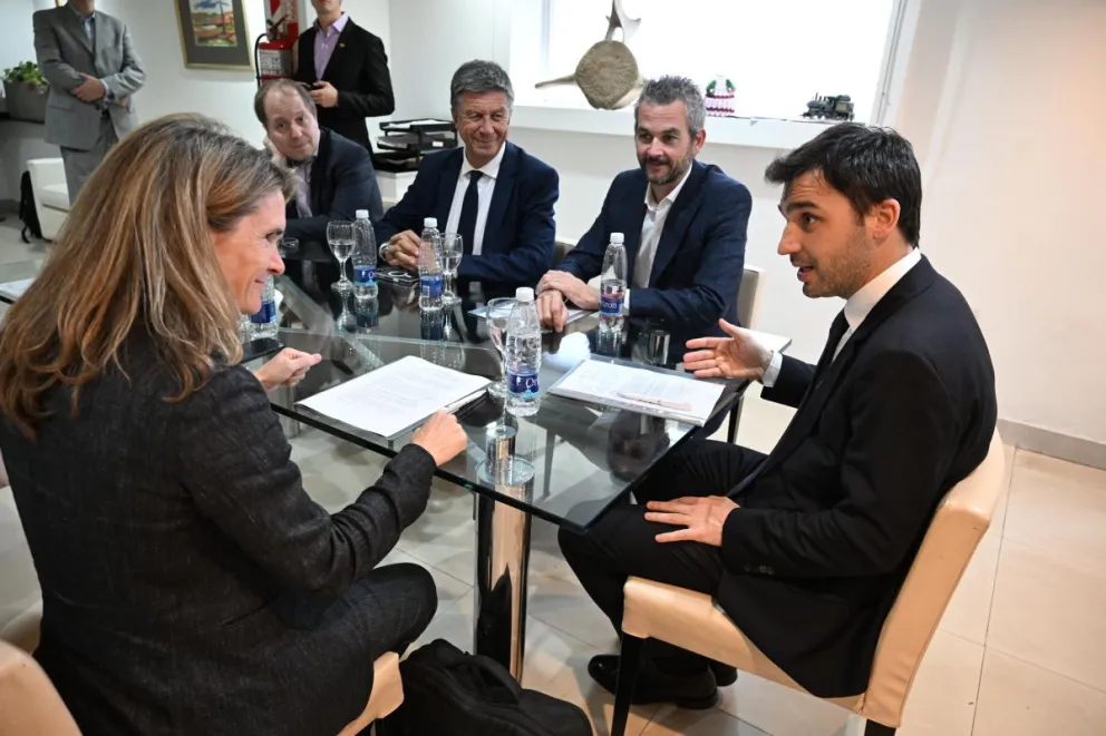 Torres firmó acuerdo para avanzar en la construcción del Parque Eólico más grande del país