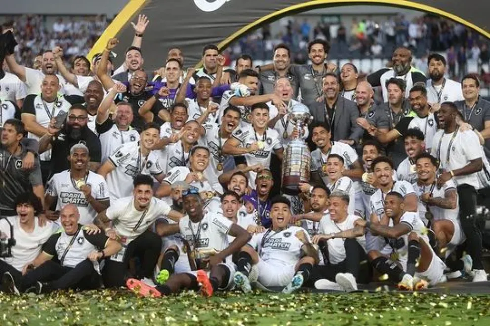 Botafogo superó a Atlético Mineiro y es campeón por primera vez