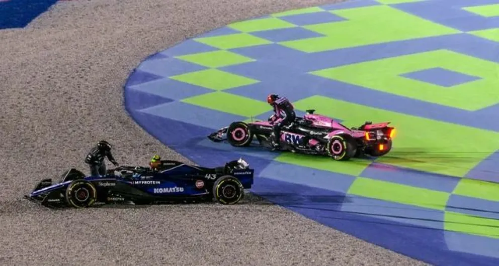 Colapinto sufre accidente en la primera curva del Gran Premio de Qatar y se despide de la carrera