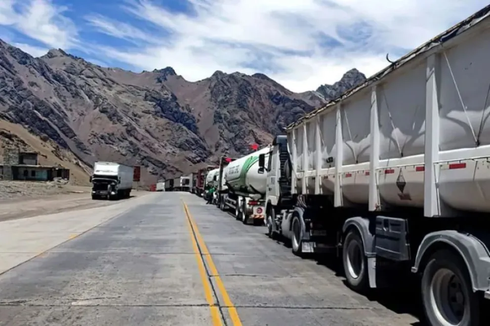 Piratas del asfalto en Chile roban 2 camiones y secuestran a 3 choferes mendocinos