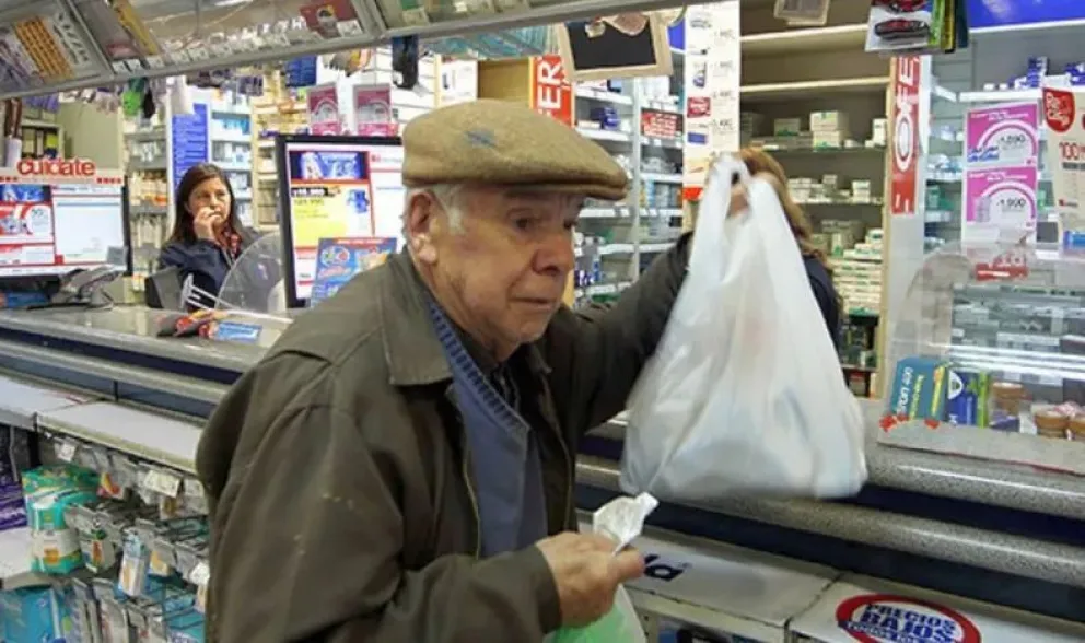 Nuevo golpe a los jubilados: PAMI recortó la entrega de medicamentos al 100 por ciento