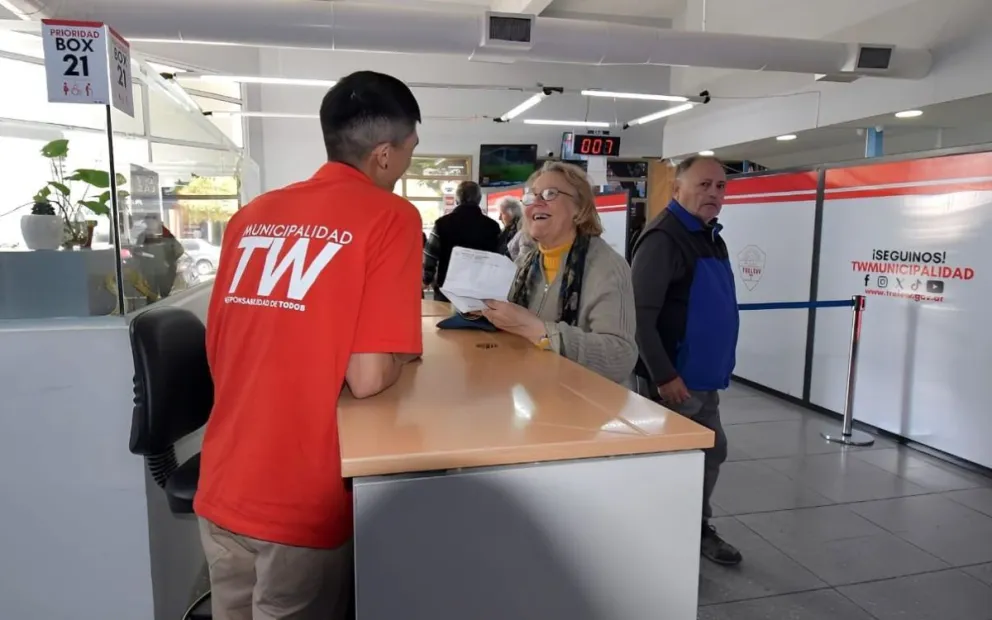 Muchos contribuyentes se acercaron en la primera jornada del pago anticipado de impuestos en Trelew