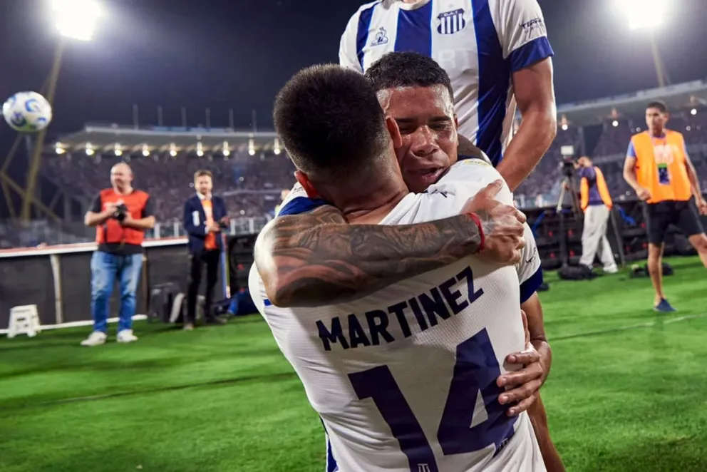 Vélez dio un paso clave hacia el título, mientras Racing y Talleres siguen la lucha