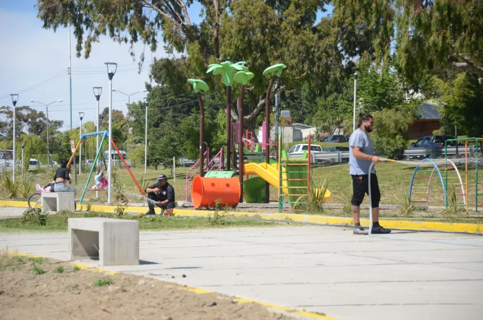 Intensifican las labores en el “Parque de la Ciudad” para finalizar antes de fin de año