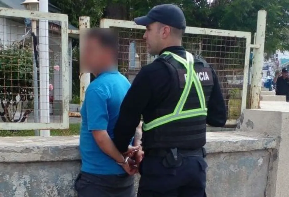 La tarde de verano que se truncó: Fue detenido un prófugo en pleno centro