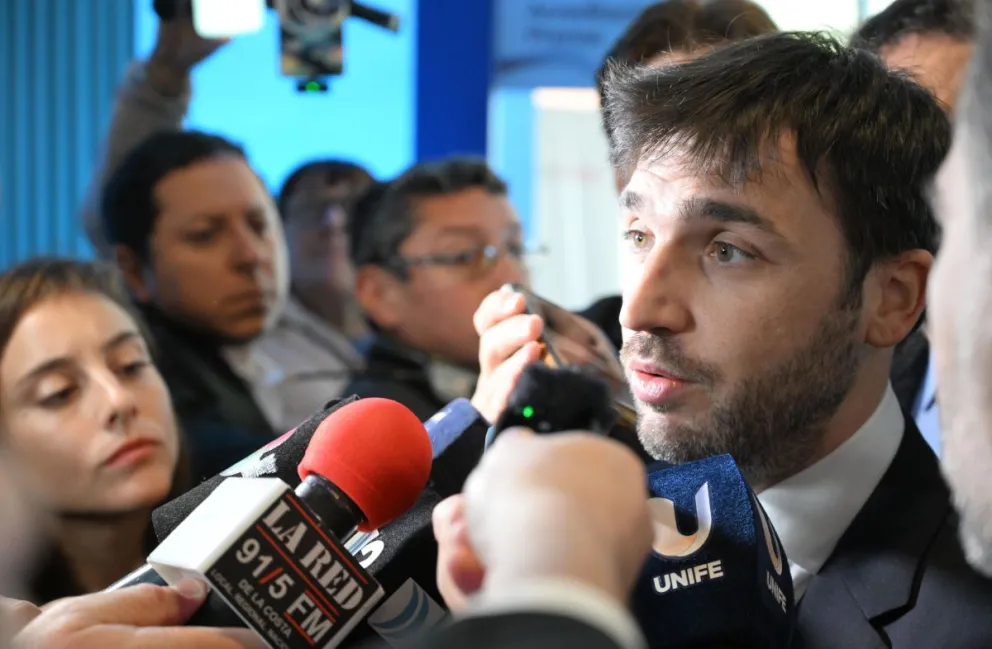 Torres: “Queremos que los presos arreglen los bancos de las escuelas hasta hacer ropa de cama para hospitales”