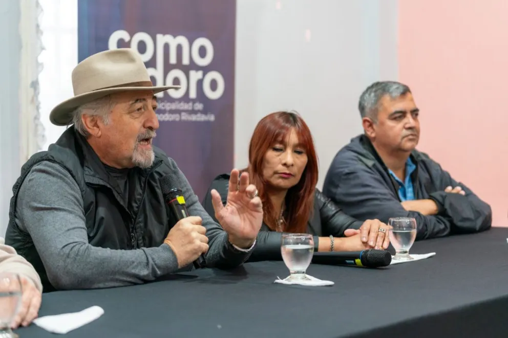 Macharashvili acompañó la asunción de la comisión vecinal del barrio Quirno Costa
