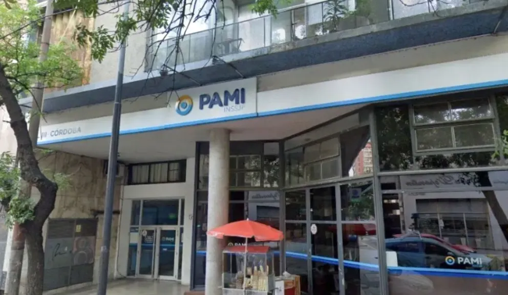 Desesperado por la falta de medicamentos: Jubilado se roció con nafta e intentó prenderse fuego en una sede del PAMI