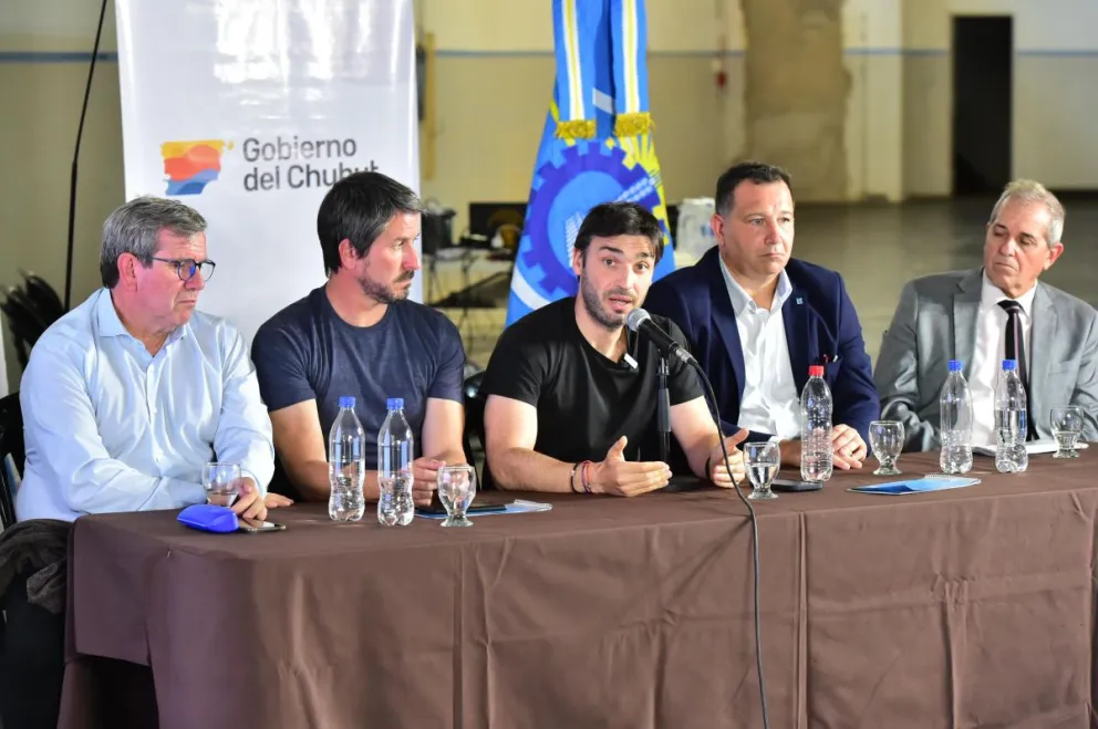 Torres presentó ambicioso programa de capacitaciones para la industria metalmecánica de Chubut