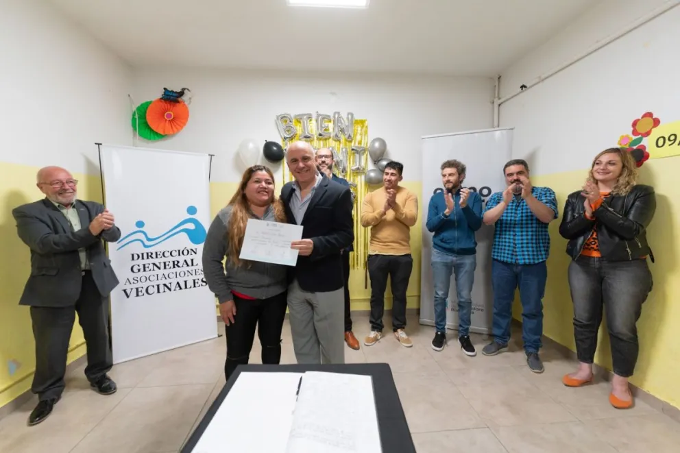 El Municipio acompañó la asunción de la nueva comisión de la Vecinal del barrio Las Flores