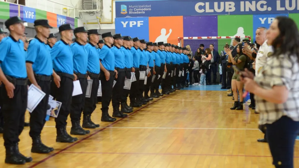 Egresaron 75 nuevos agentes de policía que se sumarán a distintas dependencias de Comodoro