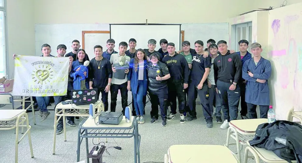 Jóvenes socorristas en acción: Más de 280 alumnos de la EETP 749 se formaron en Primeros Socorros, RCP y OVA