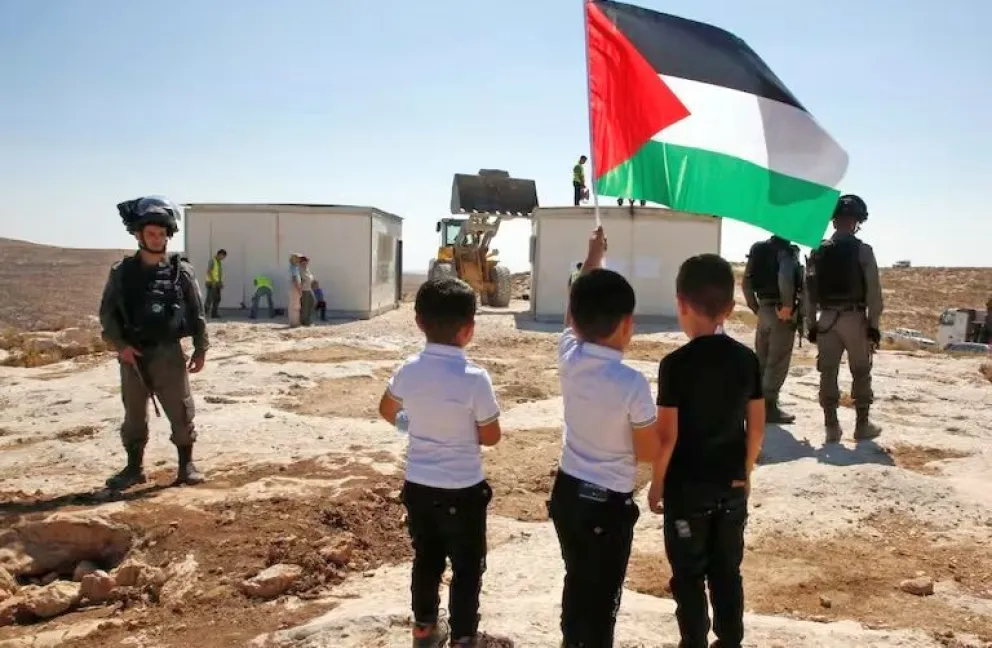 Gaza: Israel bombardeó una escuela y asesinó al menos a 20 palestinos