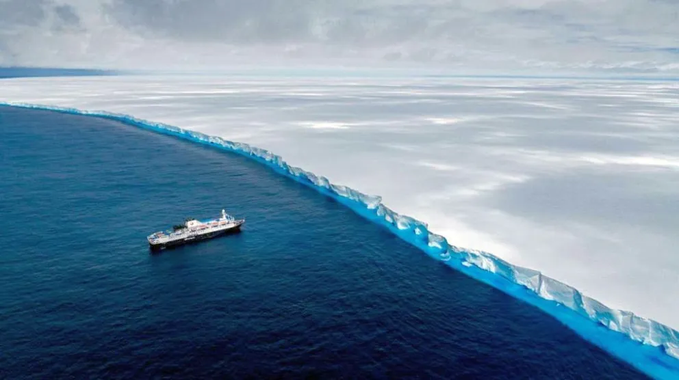 Un gigante de hielo a la deriva se acerca a las Islas Georgias del Sur