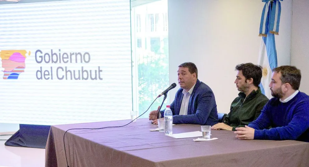 Torres y Biss encabezaron la presentación del Proyecto de Muelle Multipropósito de Rawson