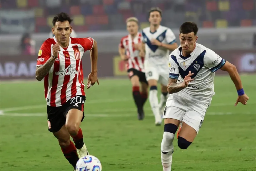Estudiantes es el ganador del Trofeo de Campeones después de golear a Vélez