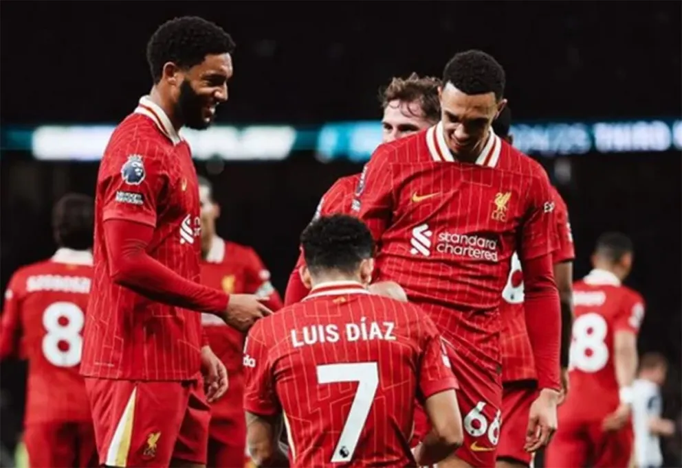 Liverpool goleó a Tottenham y afianza su liderazgo en la Premier League