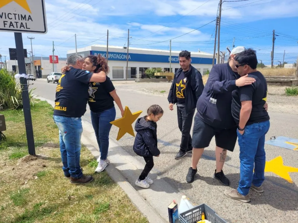 Pintaron las últimas tres Estrellas Amarillas del año para recordar a Quintana, Faundez y Almonacid