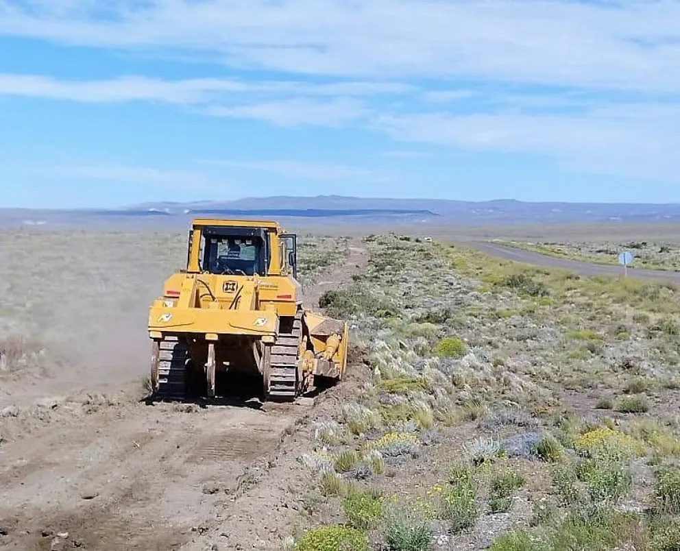 Realizaron trabajos de mejoras en el desvío de la RN 40, entre Facundo y Los Tamariscos